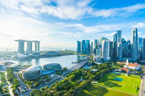 Guide to Hotels Near Airport in Singapore: Location, Comfort & Booking Advice