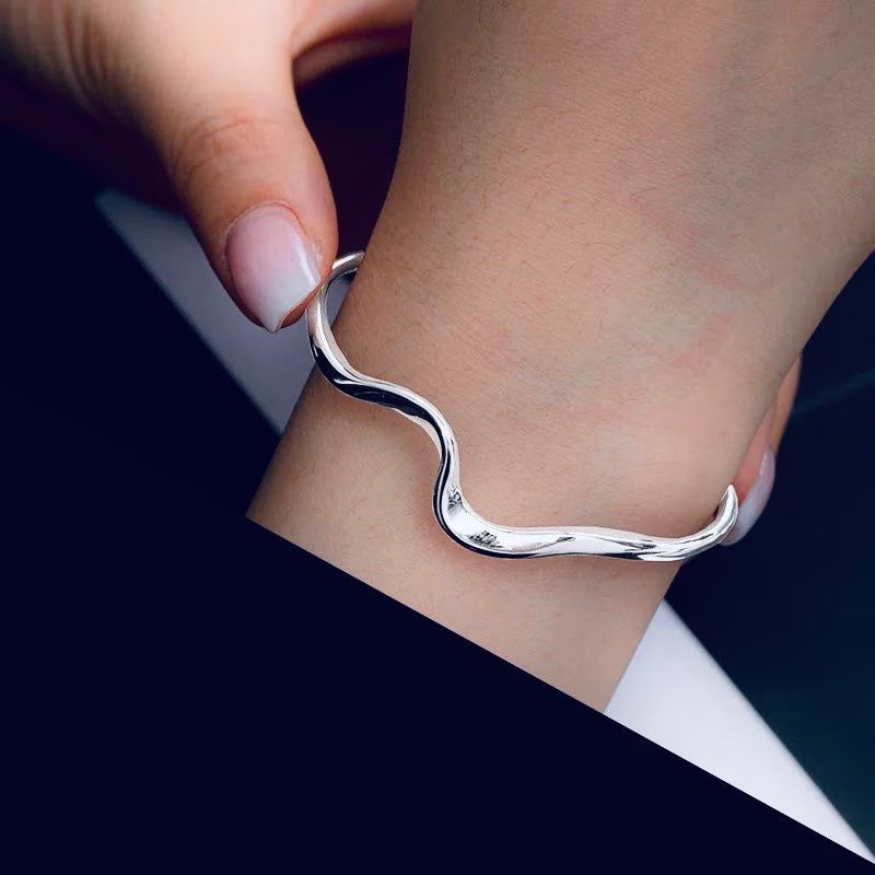 White Gold Cuff Bracelet Overview: Discover Information, Details, and Helpful Insights