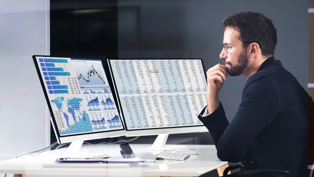 Guide to Data Analyst Courses: Learn the Basics and Build Your Career